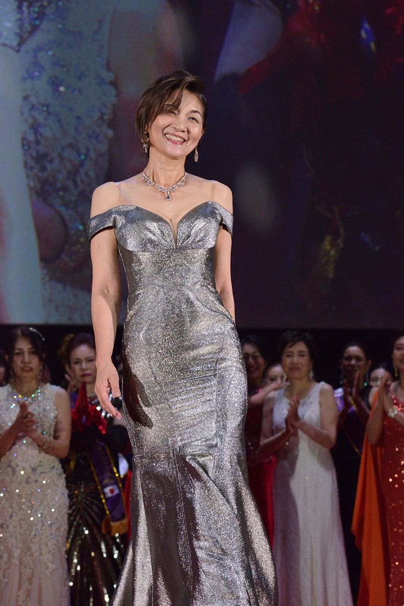 コンテストウォーキング
ミセス・インターナショナル&ミズ・ファビュラス
2020年準グランプリ受賞 嶋津尚美さん